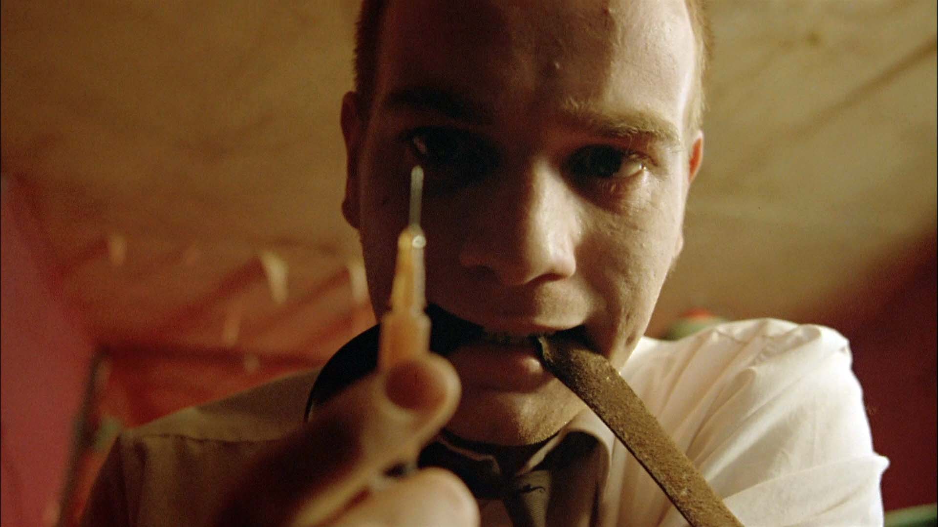 TRAINSPOTTING – BETWEEN SCREENS AND VANTAGE POINTS